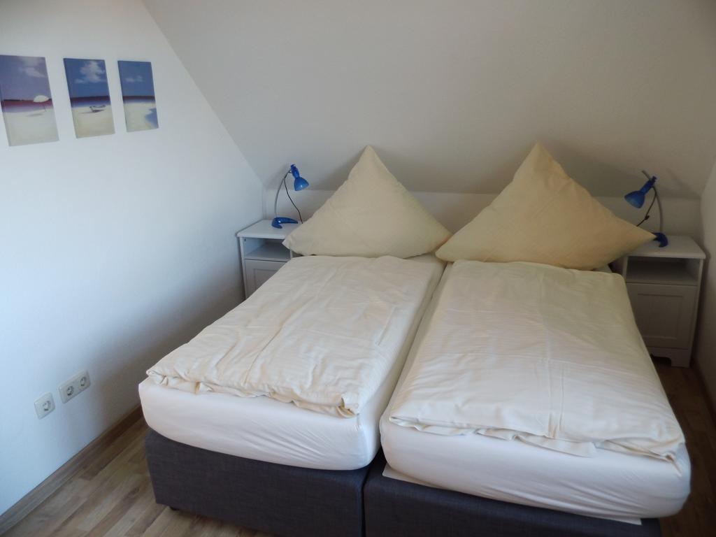 Yachthus - Direkt Am Meer Carolinensiel Habitación foto